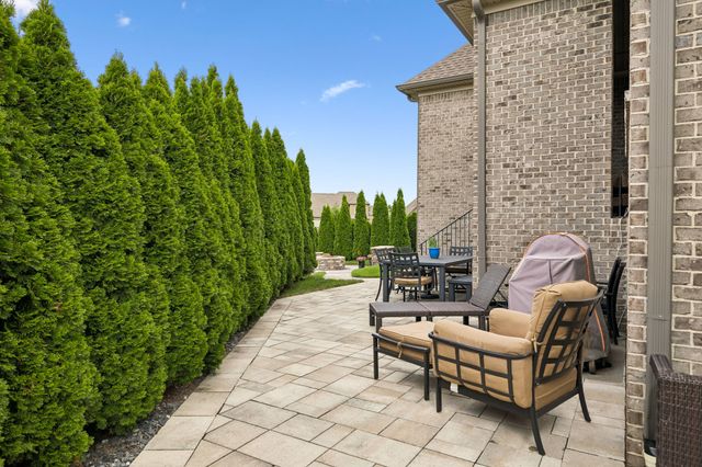 6028 Trout Ln, Spring Hill, TN 37174