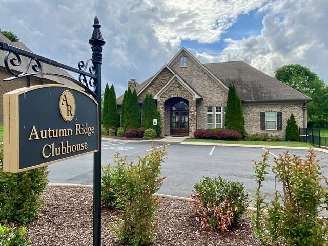 6028 Trout Ln, Spring Hill, TN 37174