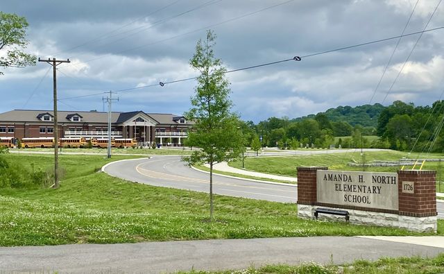 6028 Trout Ln, Spring Hill, TN 37174