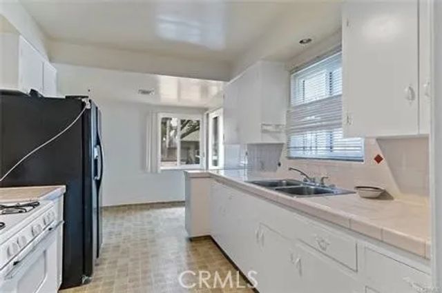 835 E Foothill Boulevard, Monrovia, CA 91016