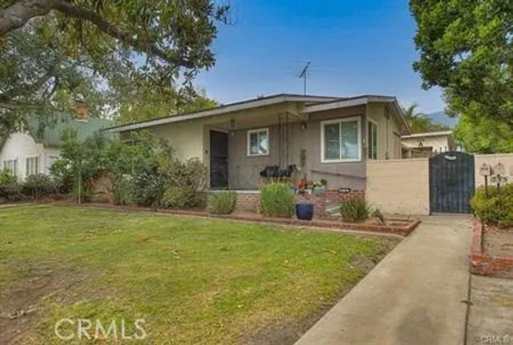 835 E Foothill Boulevard, Monrovia, CA 91016