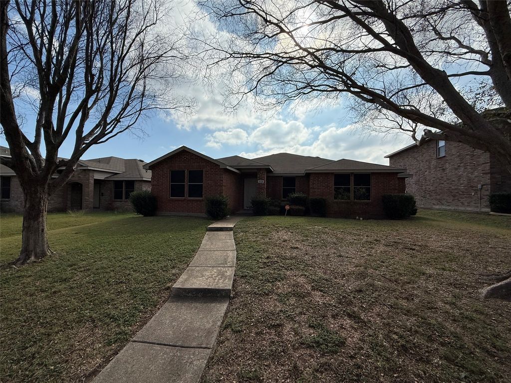 1028 Wild Horse Way, Lancaster, TX 75134