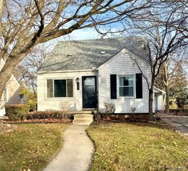 3202 N Wilson Avenue, Royal Oak, MI 48073