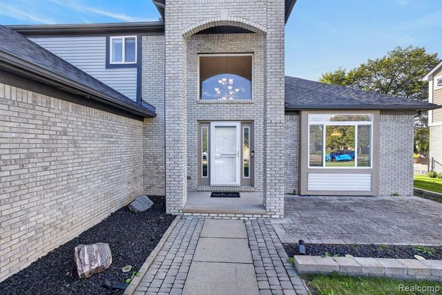 46821 Twin City Trail, Macomb, MI 48044