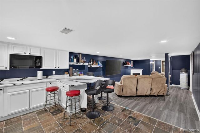 46821 Twin City Trail, Macomb, MI 48044