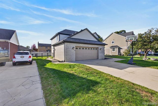 46821 Twin City Trail, Macomb, MI 48044