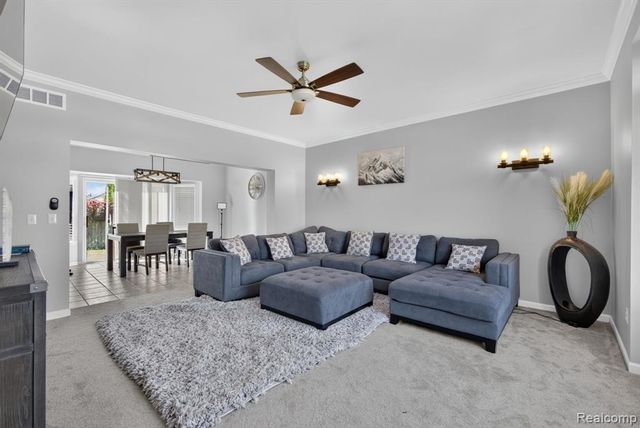 46821 Twin City Trail, Macomb, MI 48044