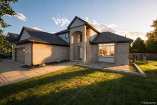 46821 Twin City Trail, Macomb, MI 48044