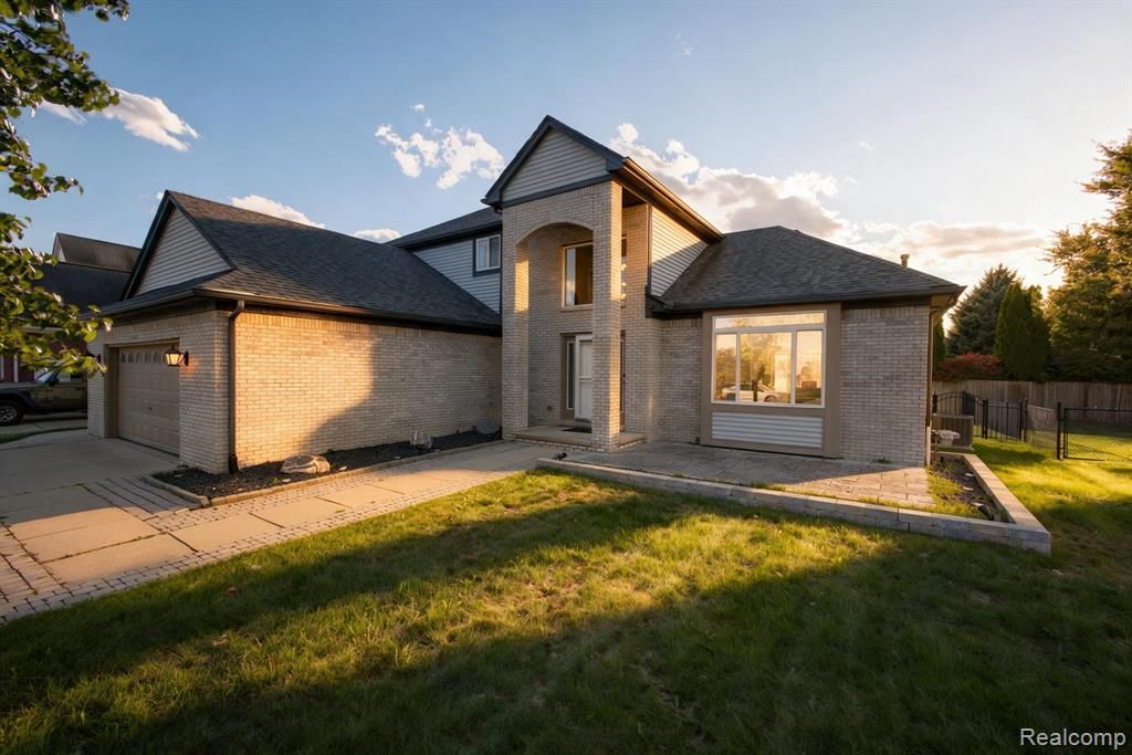 46821 Twin City Trail, Macomb, MI 48044
