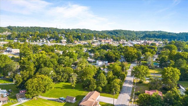 641 Margrave Drive, Harriman, TN 37748