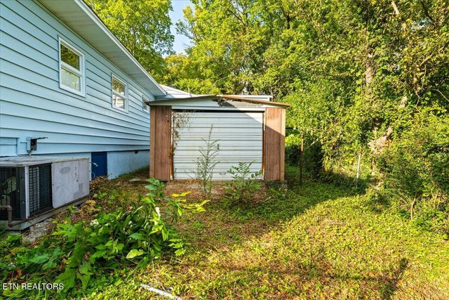 641 Margrave Drive, Harriman, TN 37748