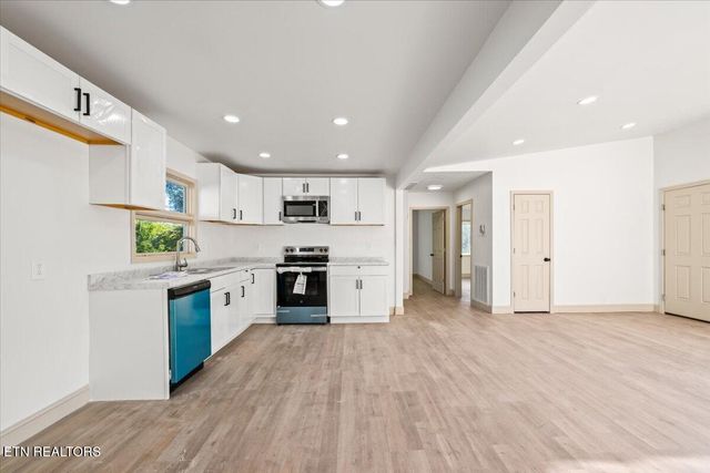641 Margrave Drive, Harriman, TN 37748