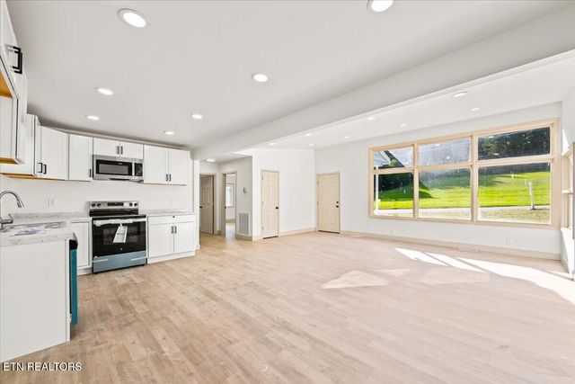 641 Margrave Drive, Harriman, TN 37748