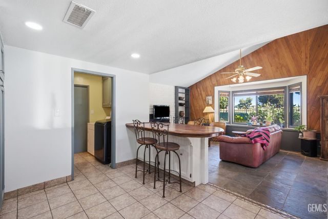 5904 Landfair Drive, Bakersfield, CA 93309