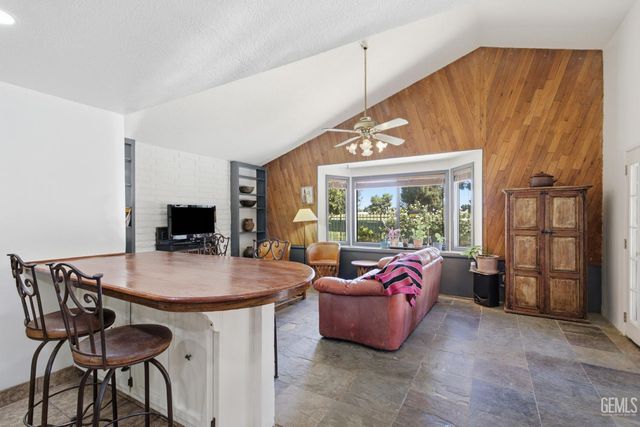 5904 Landfair Drive, Bakersfield, CA 93309