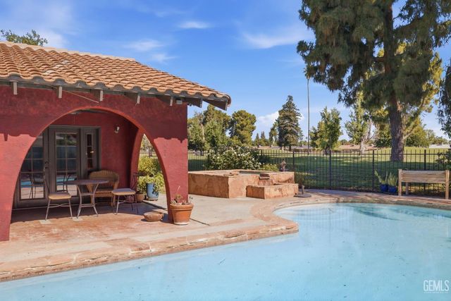 5904 Landfair Drive, Bakersfield, CA 93309