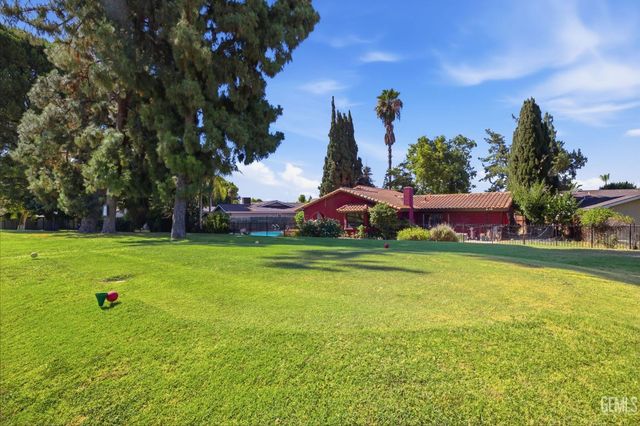 5904 Landfair Drive, Bakersfield, CA 93309