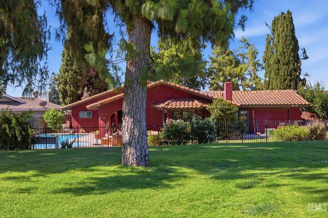 5904 Landfair Drive, Bakersfield, CA 93309
