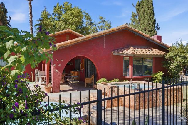 5904 Landfair Drive, Bakersfield, CA 93309