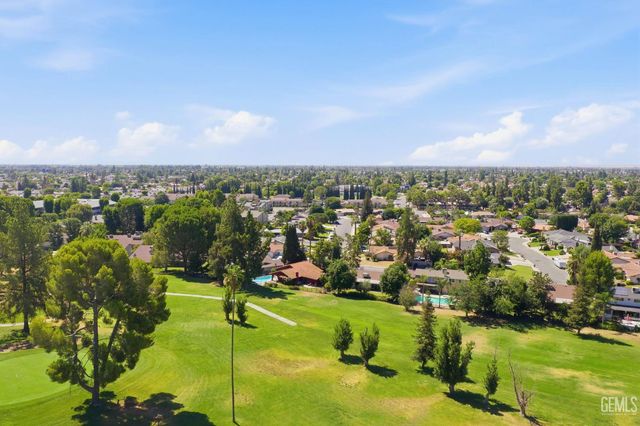 5904 Landfair Drive, Bakersfield, CA 93309