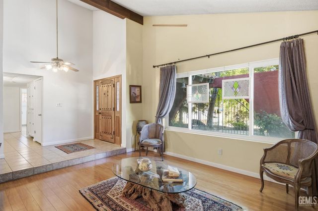 5904 Landfair Drive, Bakersfield, CA 93309