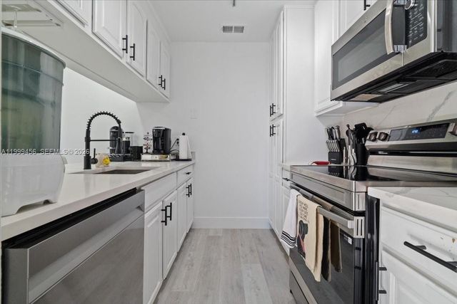 3627 Cocoplum Cir 34114, Coconut Creek, FL 33063