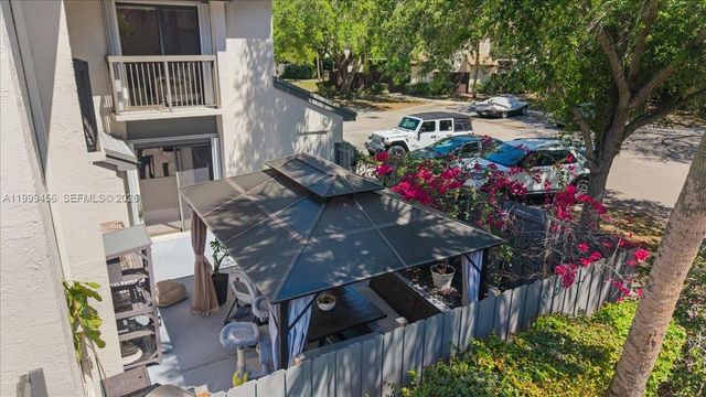 3627 Cocoplum Cir 34114, Coconut Creek, FL 33063