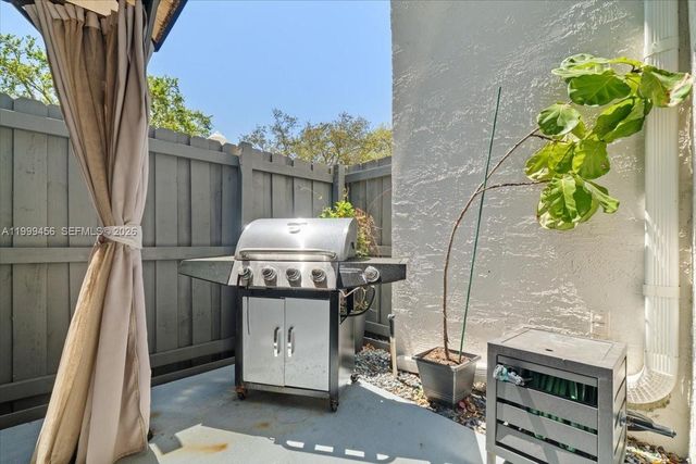 3627 Cocoplum Cir 34114, Coconut Creek, FL 33063