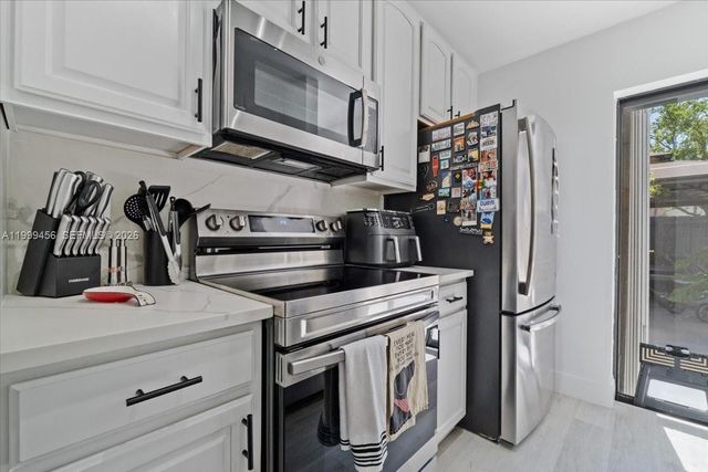 3627 Cocoplum Cir 34114, Coconut Creek, FL 33063