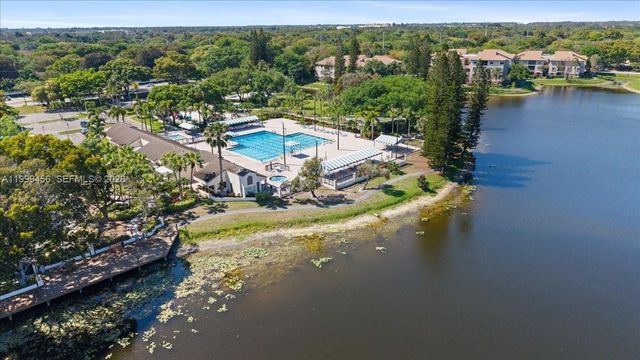 3627 Cocoplum Cir 34114, Coconut Creek, FL 33063