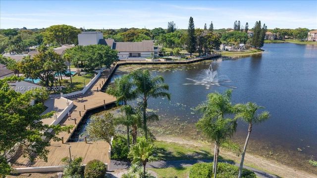 3627 Cocoplum Cir 34114, Coconut Creek, FL 33063