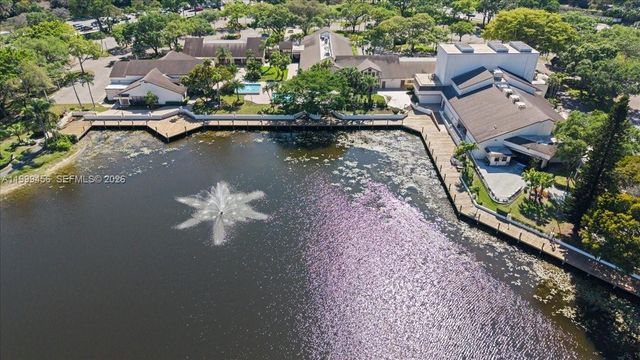 3627 Cocoplum Cir 34114, Coconut Creek, FL 33063