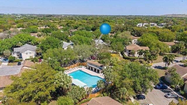 3627 Cocoplum Cir 34114, Coconut Creek, FL 33063