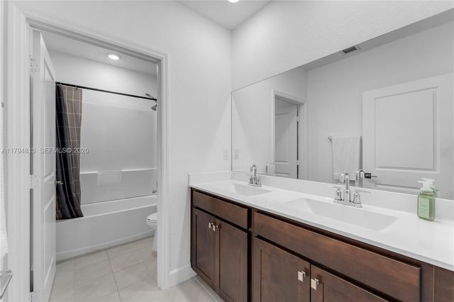 13225 SW 272nd St, Homestead, FL 33032