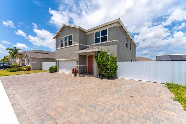 13225 SW 272nd St, Homestead, FL 33032