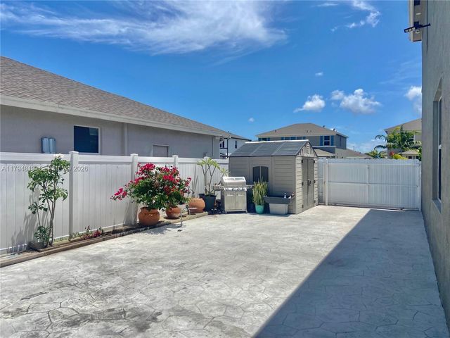 13225 SW 272nd St, Homestead, FL 33032