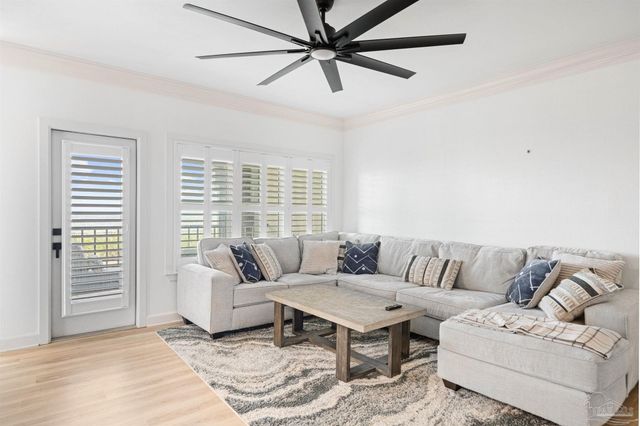 80 Baybridge Dr B, Gulf Breeze, FL 32561