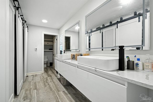 80 Baybridge Dr B, Gulf Breeze, FL 32561