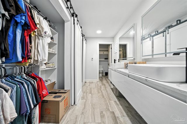 80 Baybridge Dr B, Gulf Breeze, FL 32561