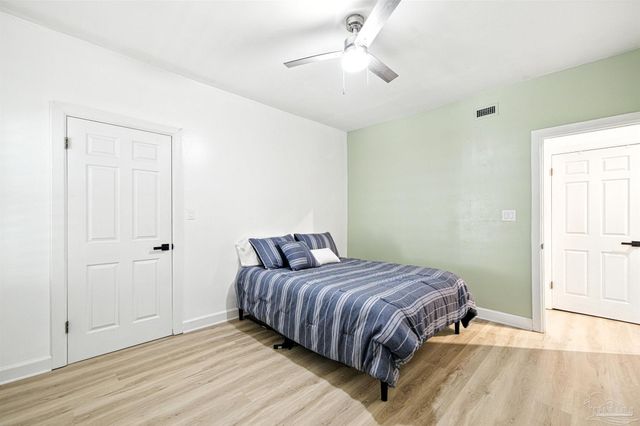 80 Baybridge Dr B, Gulf Breeze, FL 32561