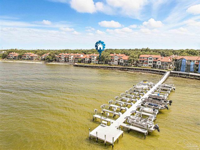 80 Baybridge Dr B, Gulf Breeze, FL 32561