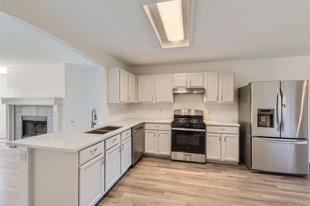 131 Hilldale CT, Kyle, TX 78640