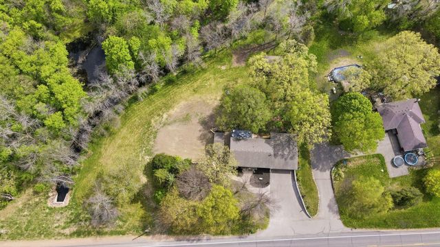 5075 Big Woods Boulevard, Chaska, MN 55318