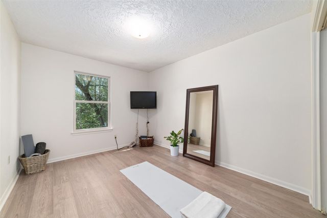 2 Noontide Circle, The Woodlands, TX 77380