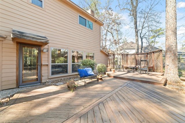 2 Noontide Circle, The Woodlands, TX 77380