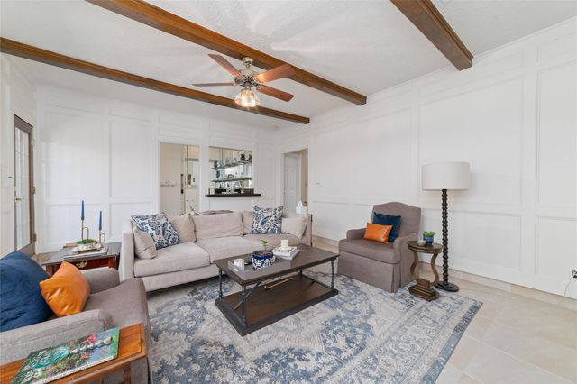 2 Noontide Circle, The Woodlands, TX 77380
