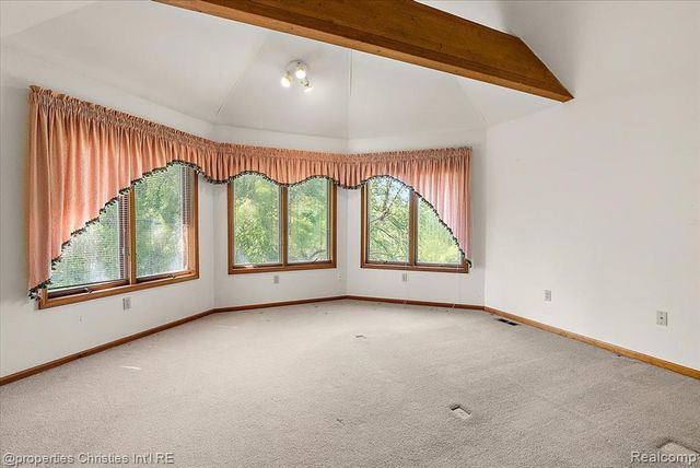 6175 Tripp Road, Holly, MI 48442