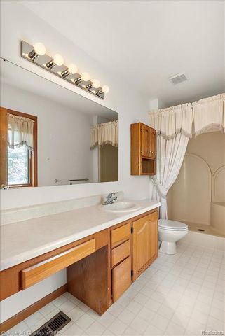 6175 Tripp Road, Holly, MI 48442