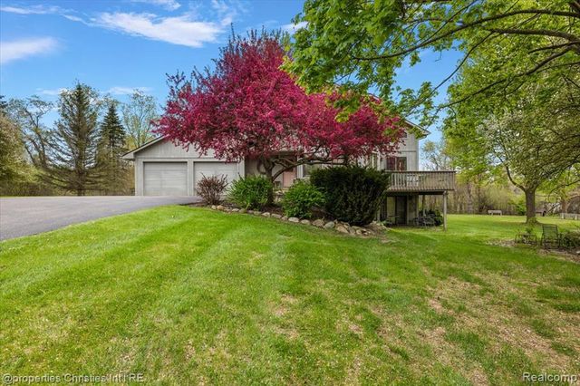 6175 Tripp Road, Holly, MI 48442