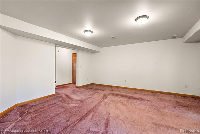 6175 Tripp Road, Holly, MI 48442